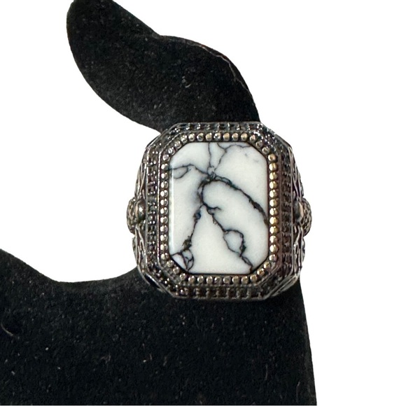 Artisan Crafted Ornate 925 Sterling Silver White Buffalo Cabochon Size 11 14.5g - Picture 3 of 14